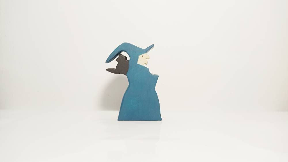 Witch with cat wooden toy, wooden halloween witch waldorf inspred toy, halloween decoration, imaginative play, pretend play,halloween decor
