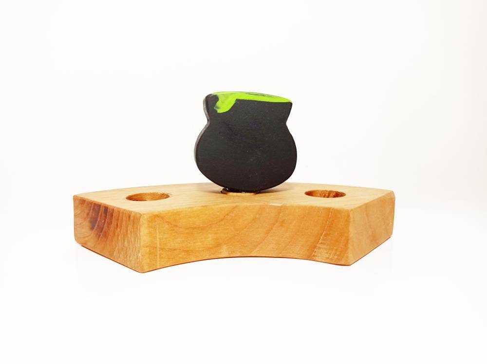 Witch cauldron celebration birthday ring ornament, seasonal table decoration ornament, halloween seasonal table, waldorf birthday tradition