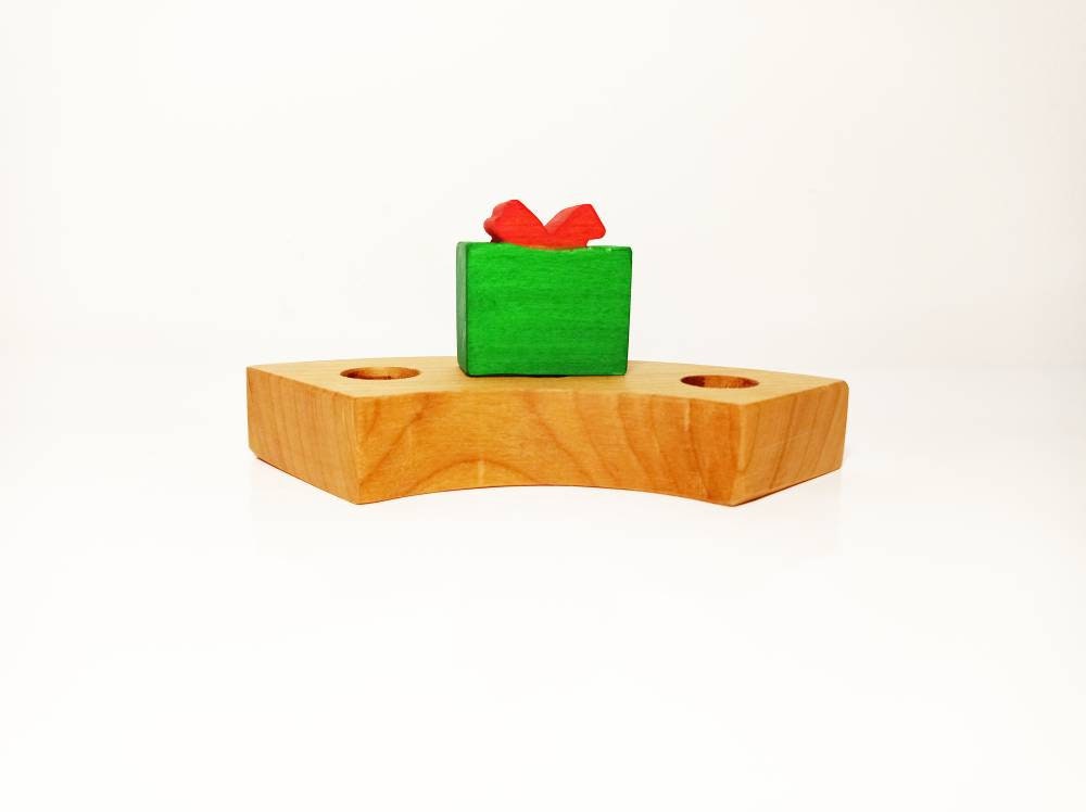 Gift birthday celebration ring ornament, present ring ornament, birthday ring ornament, waldorf ornament, waldorf birthday, waldorf inspired