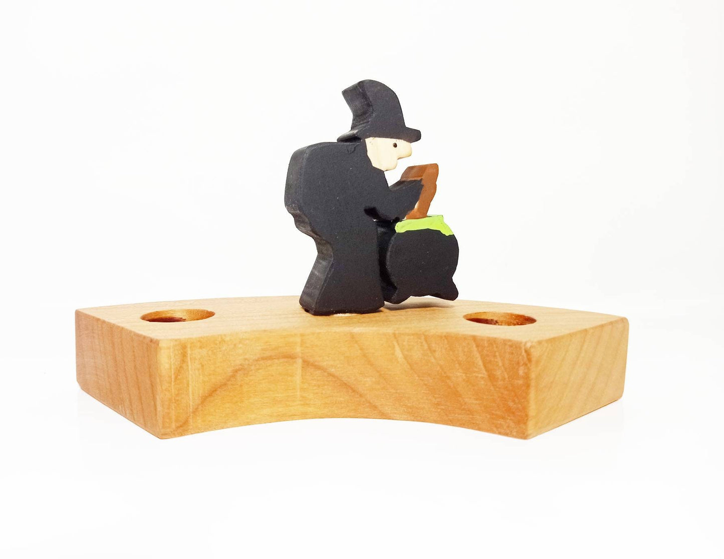 Witch with cauldron celebration birthday ring ornamnet, seasonal table decoration, halloween seasonal table, waldorf birthday tradition