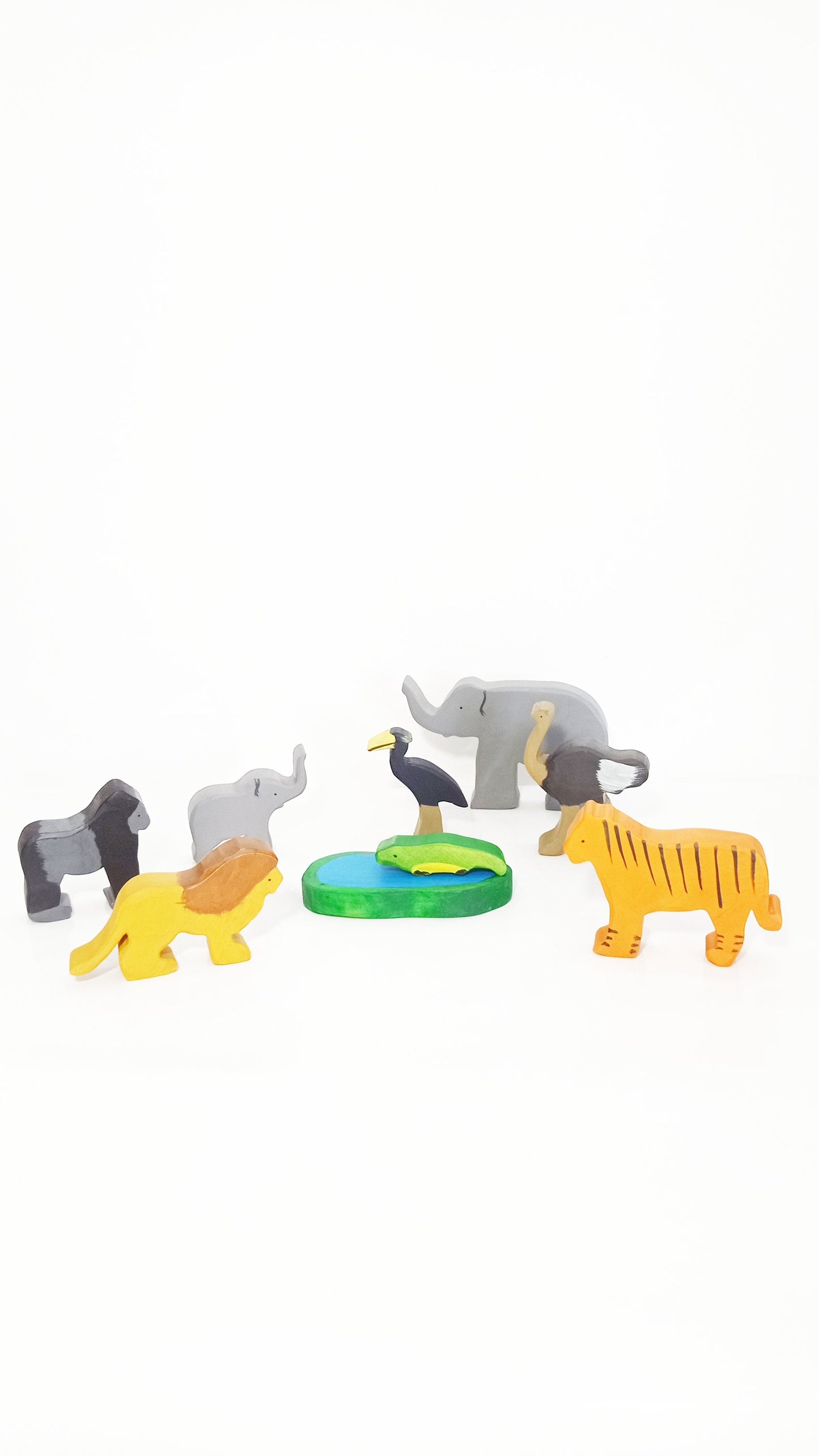 Exotic safari animals with lake wooden toy play set, wooden waldorf inspired animals toy set, gift for kids, invitation to play, wooden toys
