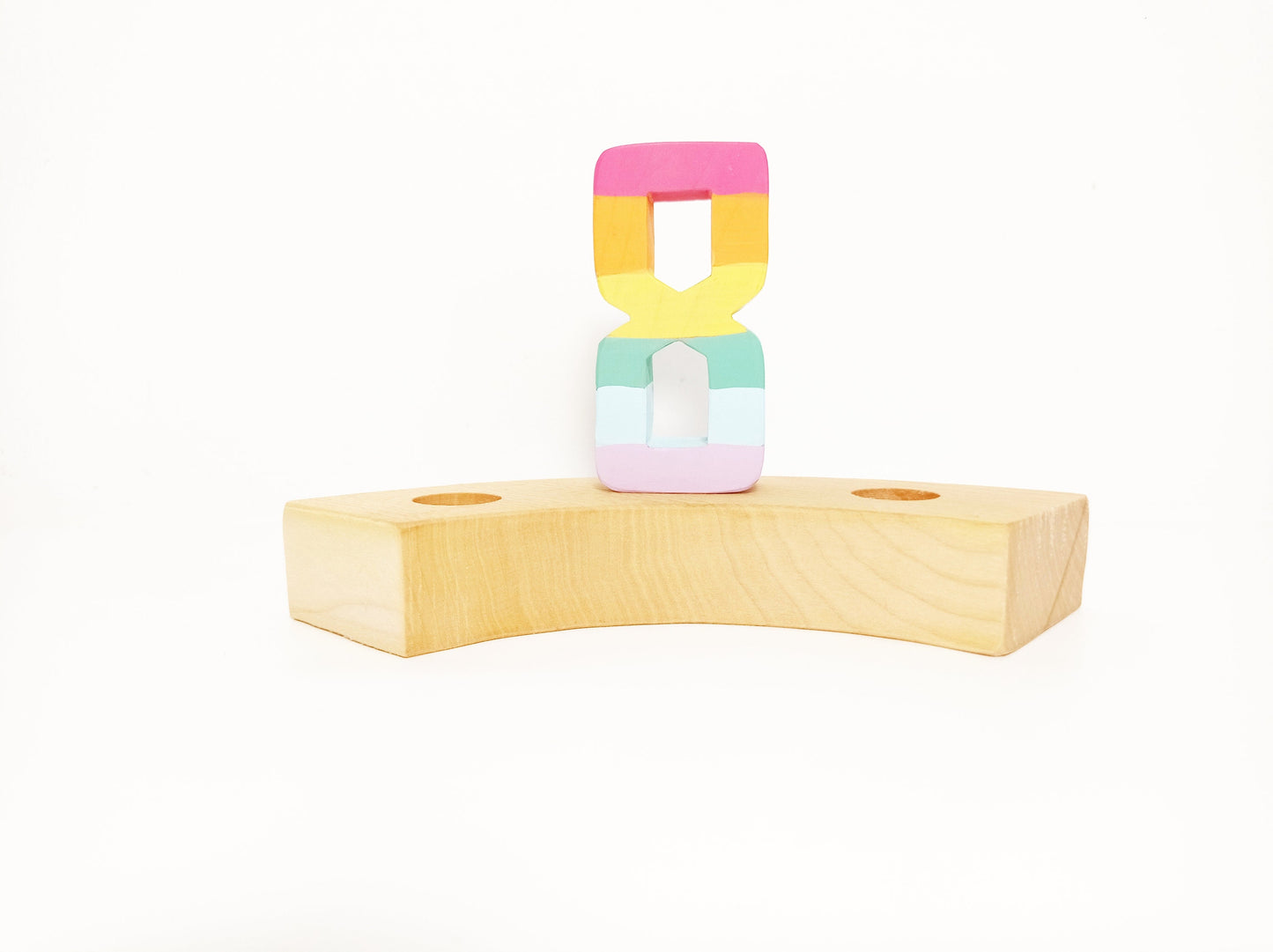 Waldorf number eight celebration ring ornament, pastel rainbow number 8 birthday ring decoration, wadorf seasonal table, waldorf numbers