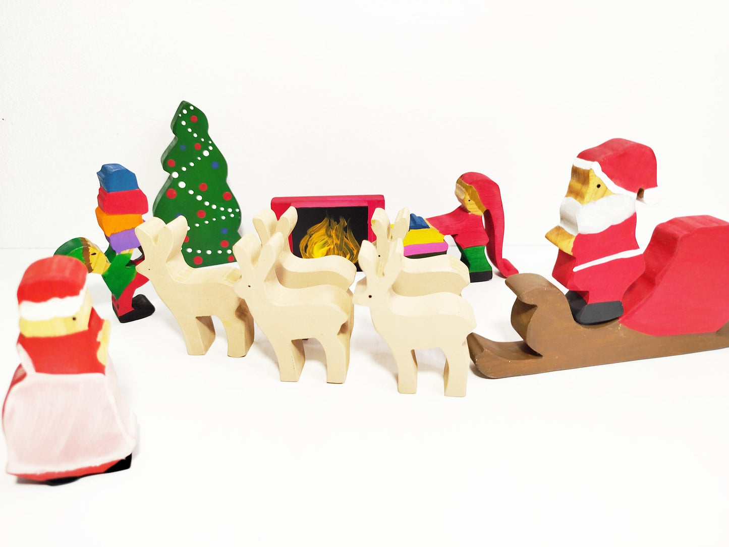 Christmas Santa wooden toy set, waldorf inspired wooden toy set, waldorf christmas scene wooden toy, christmas gift kids, santa's village