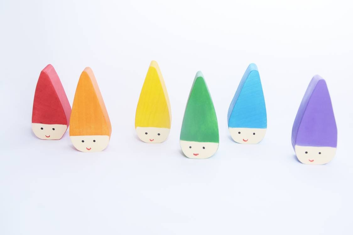 Rainbow gnomes, color sorting toy, loose parts, waldorf toy, wooden gnomes, rainbow wooden toy, gift for kids, stocking filler