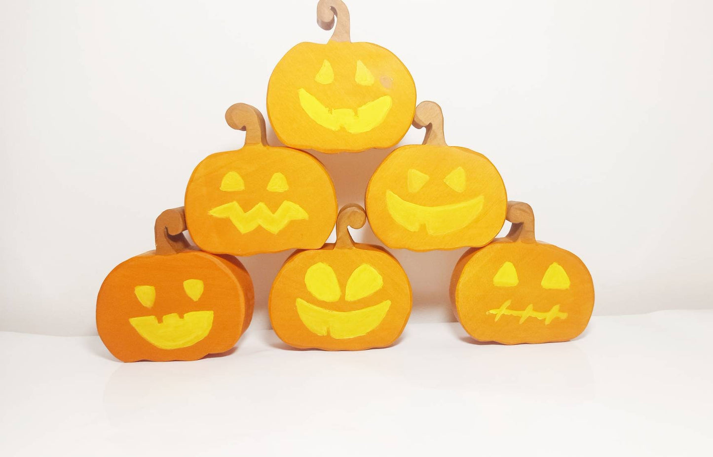 Stacking wooden pumpkins, jack o'lantern stacking nesting toy set for kids, halloween toy, wooden toy stacker, waldorf gifr for kids