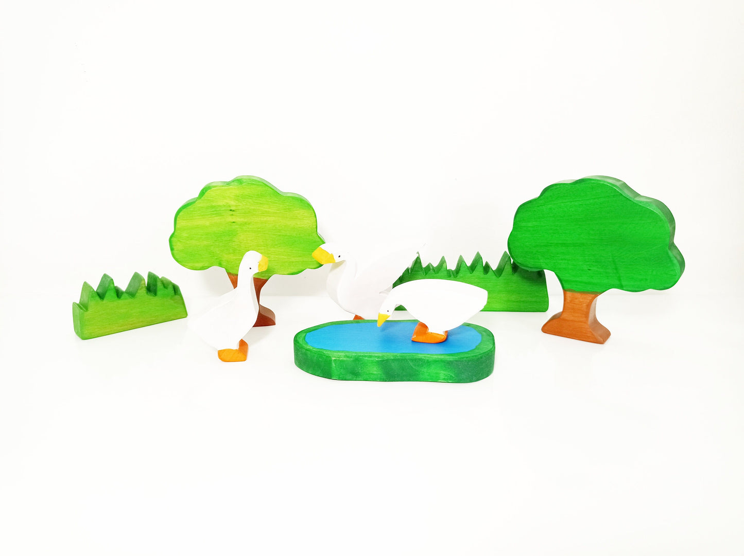 Geese with pond and trees, wooden farm scene toy, waldorf inspired wooden toy set, wooden geese, gift for kids, wooden farm toys