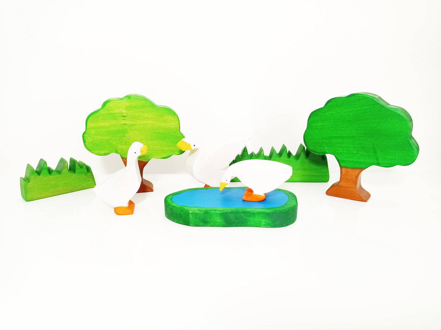 Geese with pond and trees, wooden farm scene toy, waldorf inspired wooden toy set, wooden geese, gift for kids, wooden farm toys