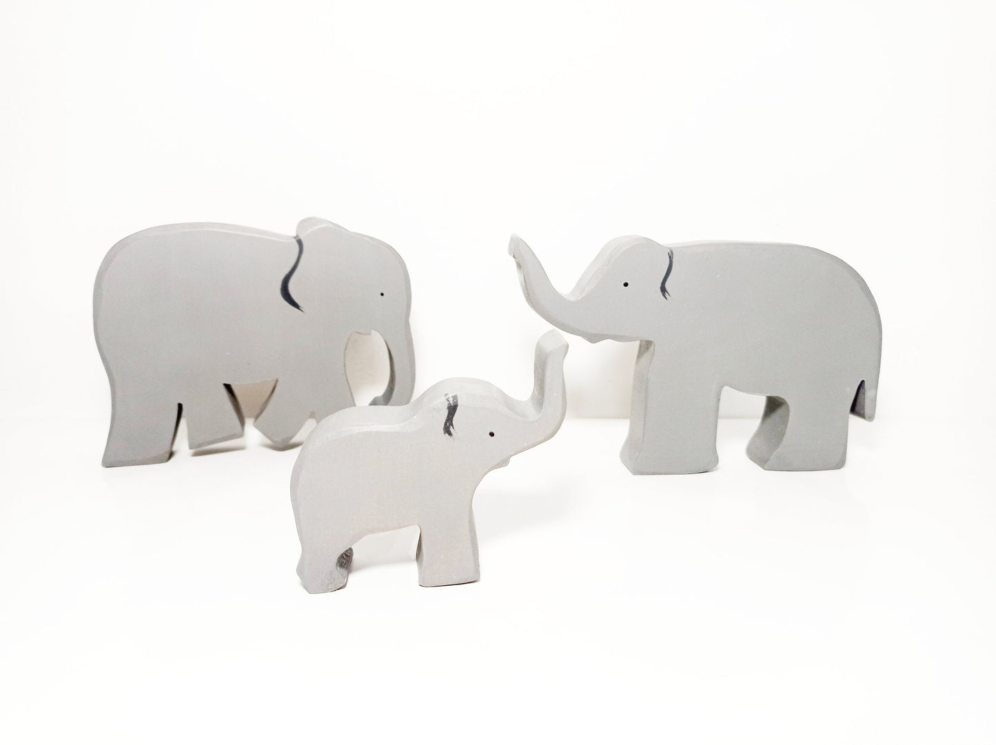 Elephant family wooden toy set, wooden elephant toy, waldorf inspired wooden animlas toy set, gift for kids, nursery play room decoration