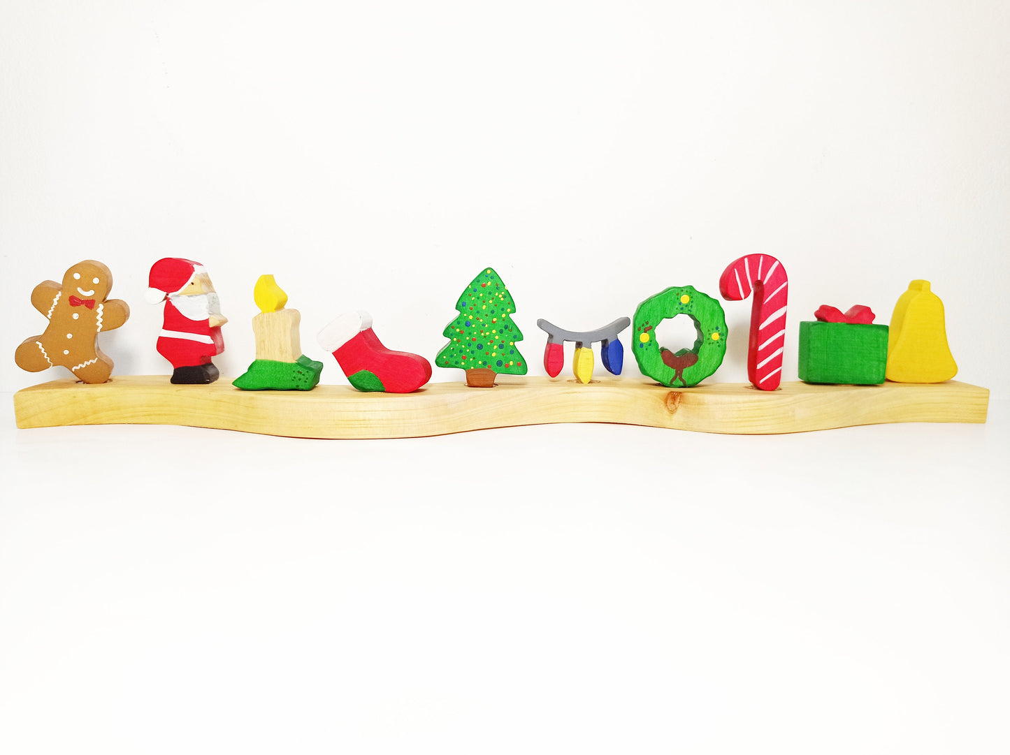 10 Christmas celebration ring ornament set