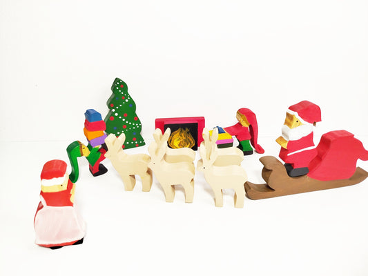 Christmas Santa wooden toy set, waldorf inspired wooden toy set, waldorf christmas scene wooden toy, christmas gift kids, santa's village