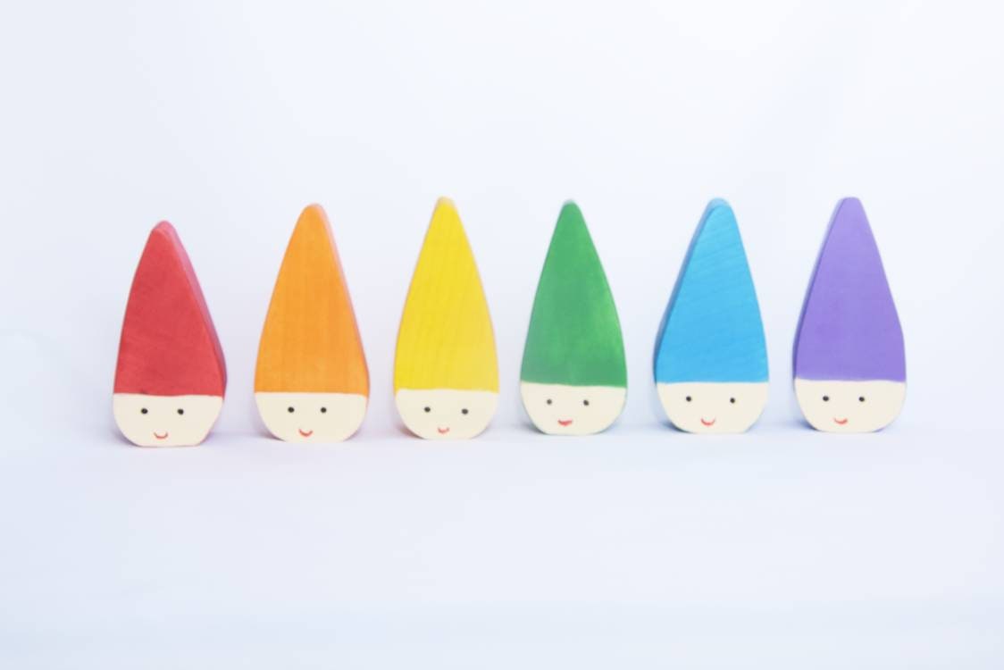 Rainbow gnomes, color sorting toy, loose parts, waldorf toy, wooden gnomes, rainbow wooden toy, gift for kids, stocking filler