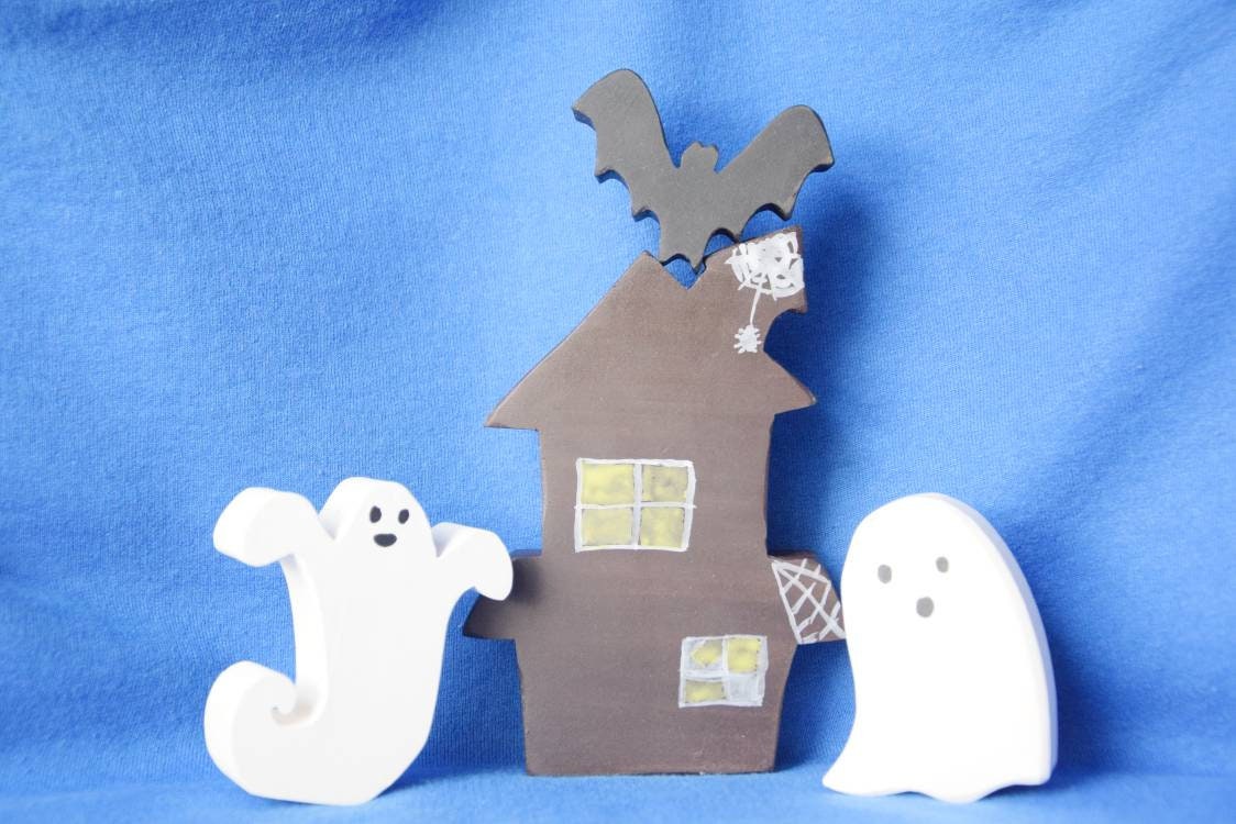 Haunted house, wooden witch house, wooden ghost toy, spooky house wooden toy set, halloween toy, waldorf inspired, halloween decor, toy set