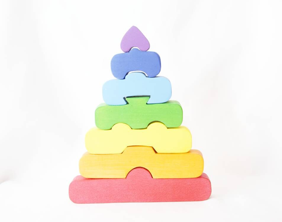 Rainbow montessori stacker, toddler stacking wooden toy, waldorf inspired, rainbow toys, wooden rainbow stacing toy