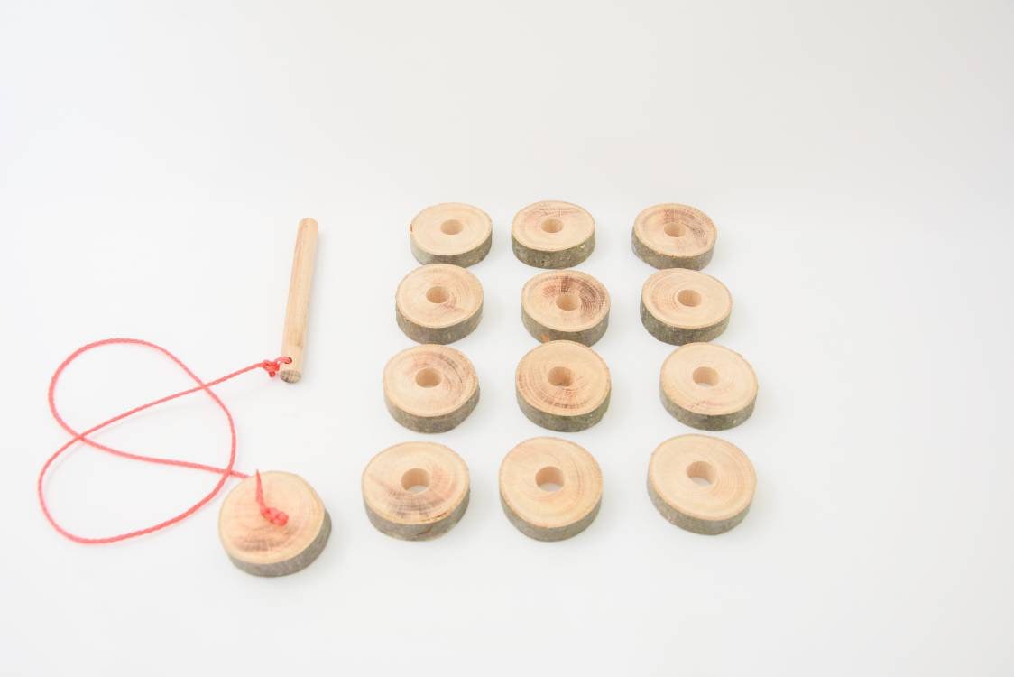 Natural wood lacing toy, lacing toy, threading toy, wooden threading toy, educational toy, montessori toy, toddler wooden toy, gift for kids