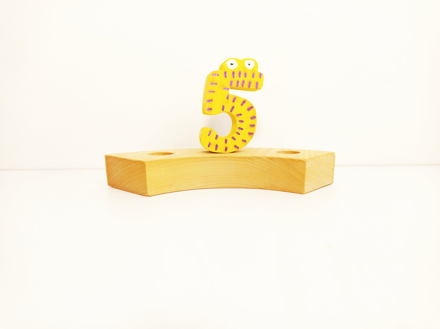 Number five with eyes celebration birthday ring ornament, waldorf wooden number 5 birthday decor, waldorf inspired birthday traditions